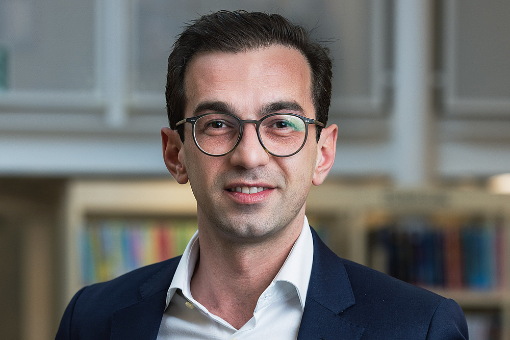 Herzlich willkommen, Drin Alaj